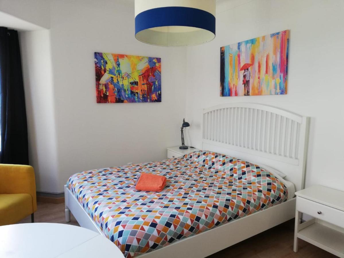Bed&Shower Moscavide -Self Check-In Екстер'єр фото